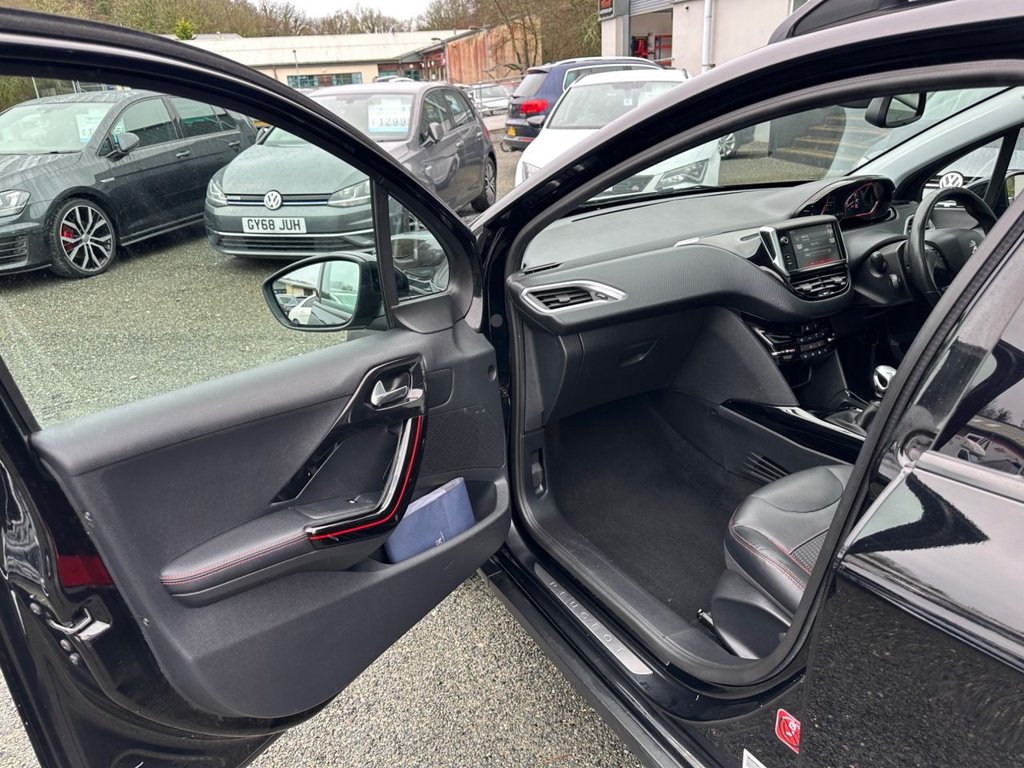 Used Peugeot 2008 2017 for sale - 77693689: Photo 12