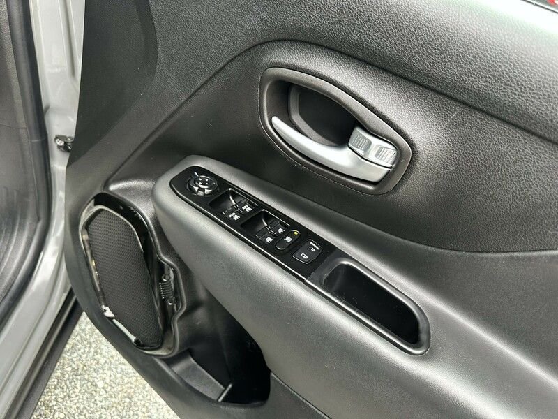 Used Jeep Renegade 2020 for sale - 76034990: Photo 35