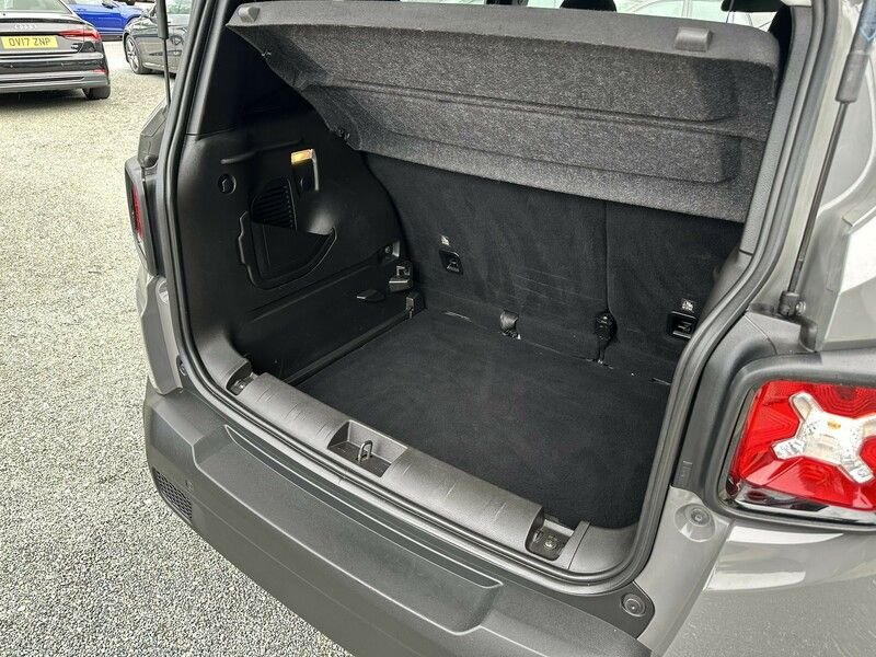 Used Jeep Renegade 2020 for sale - 76034990: Photo 38