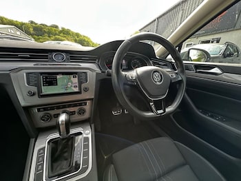 Used Volkswagen Passat 2017 for sale - 78525235: Photo