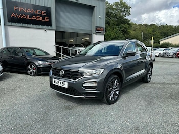 Used Volkswagen T-Roc 2018 for sale - 75802724: Photo