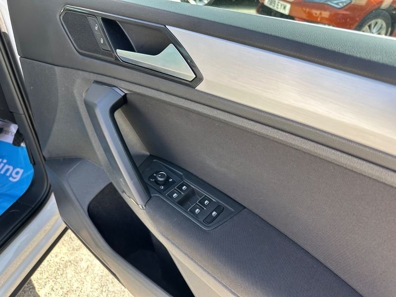 Used Volkswagen Tiguan 2017 for sale - 76765044: Photo 36