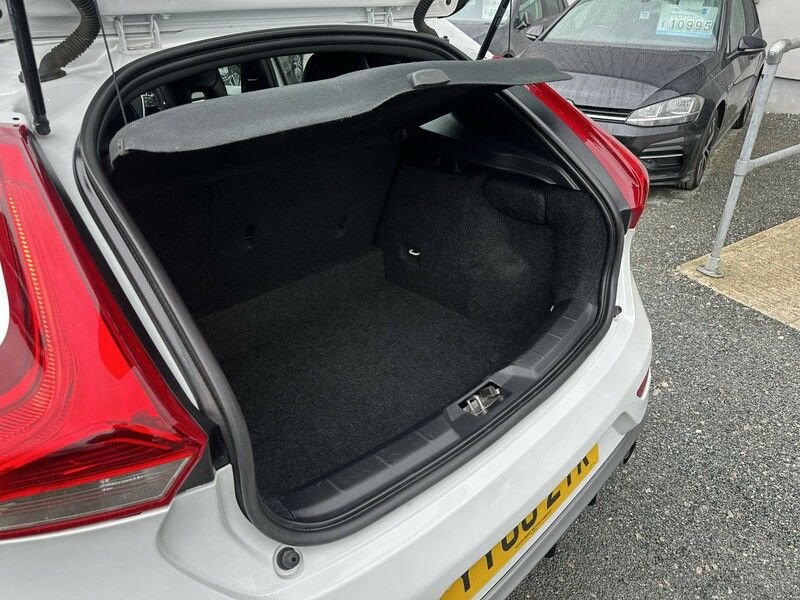 Used Volvo V40 2016 for sale - 76765047: Photo 34