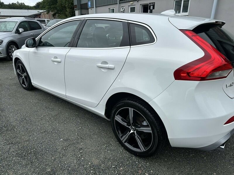 Used Volvo V40 2016 for sale - 76765047: Photo 38