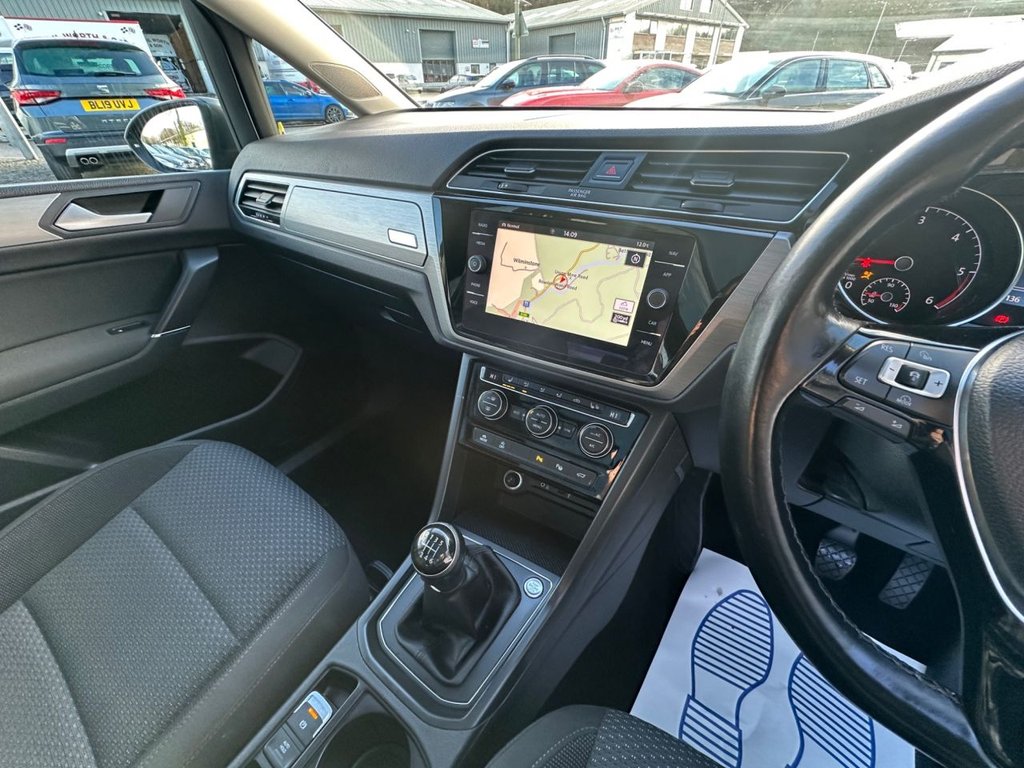 Used Volkswagen Touran 2018 for sale - 77422566: Photo 24