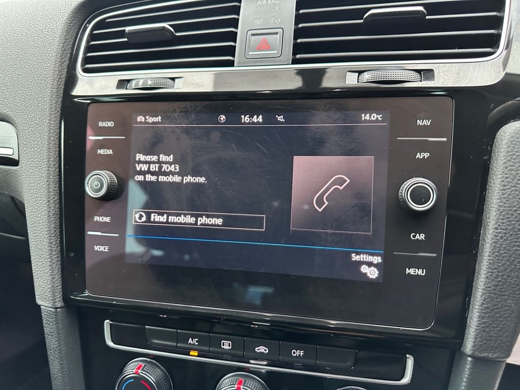 Used Volkswagen Golf 2017 for sale - 76291924: Photo 26