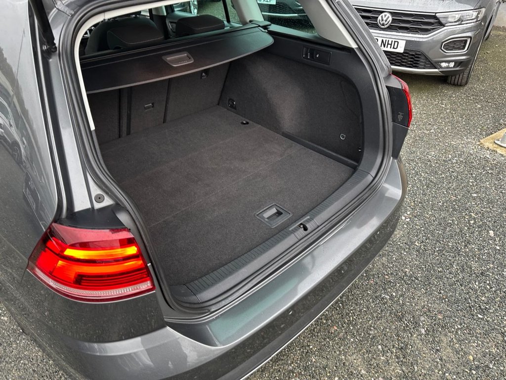 Used Volkswagen Golf 2017 for sale - 76291924: Photo 37