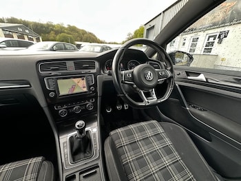 Used Volkswagen Golf 2017 for sale - 78256643: Photo