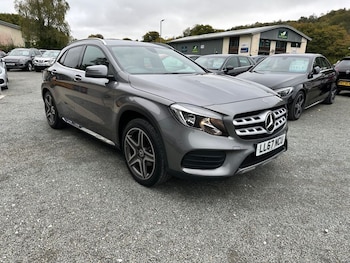 Mercedes-Benz - GLA