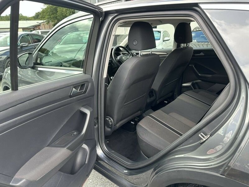 Used Volkswagen T-Roc 2018 for sale - 76035010: Photo 15