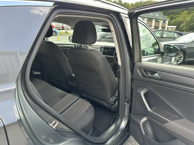 Used Volkswagen T-Roc 2018 for sale - 76035010: Photo 17