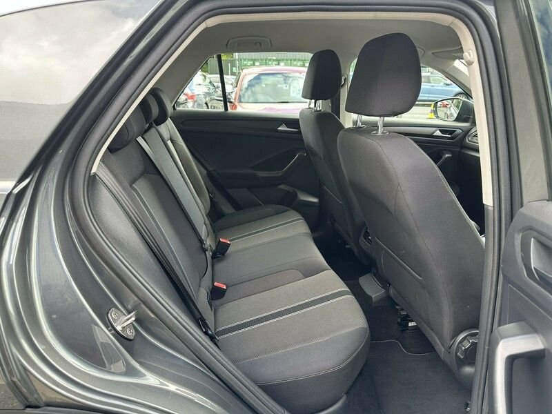 Used Volkswagen T-Roc 2018 for sale - 76035010: Photo 18