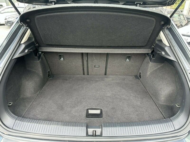 Used Volkswagen T-Roc 2018 for sale - 76035010: Photo 35