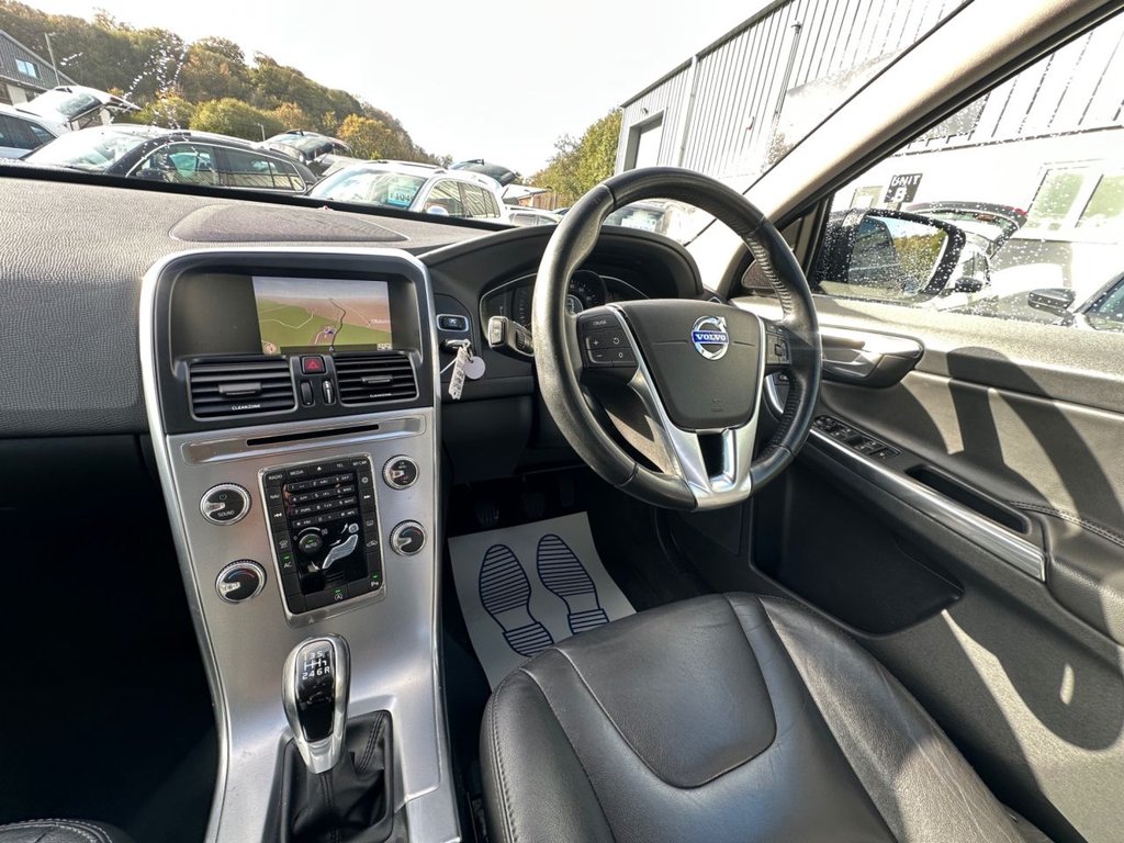 Used Volvo XC60 2017 for sale - 76396256: Photo 9