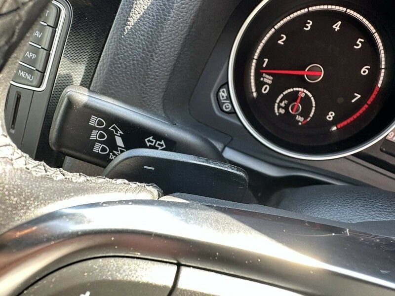 Used Volkswagen Scirocco 2018 for sale - 76035005: Photo 31