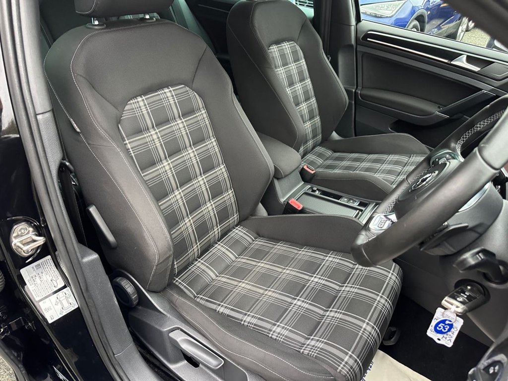 Used Volkswagen Golf 2014 for sale - 76291473: Photo 11