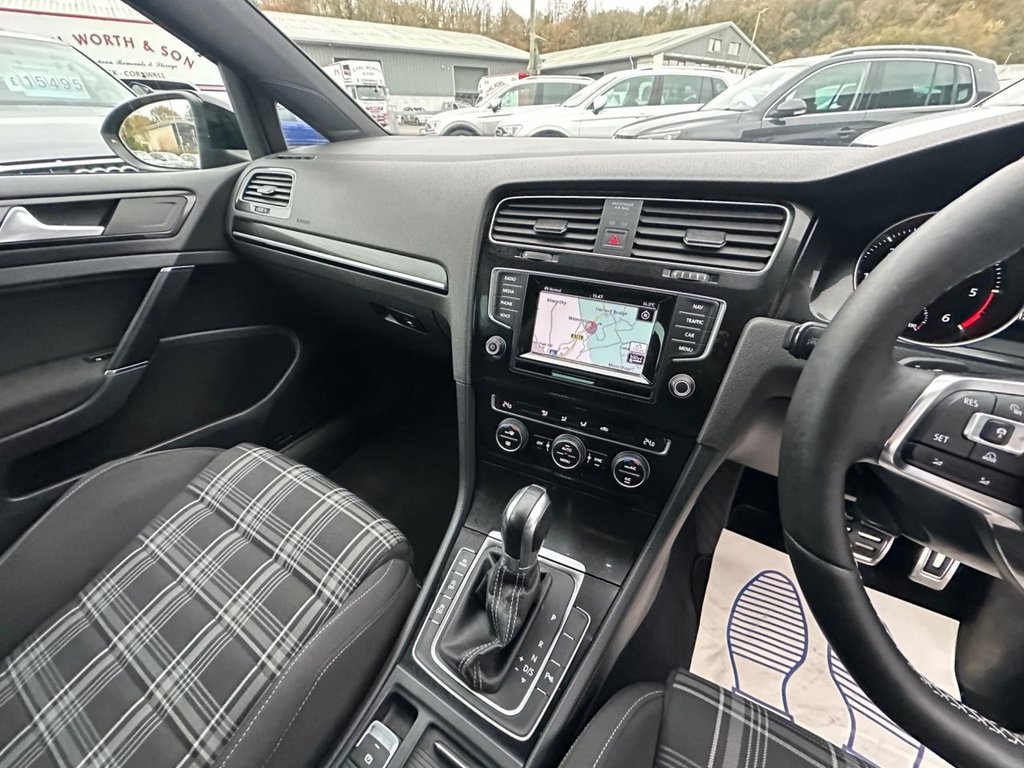 Used Volkswagen Golf 2014 for sale - 76291473: Photo 21