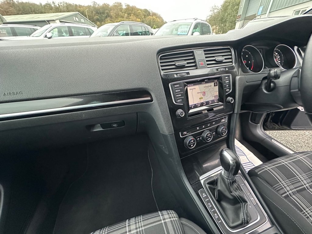 Used Volkswagen Golf 2014 for sale - 76291473: Photo 22