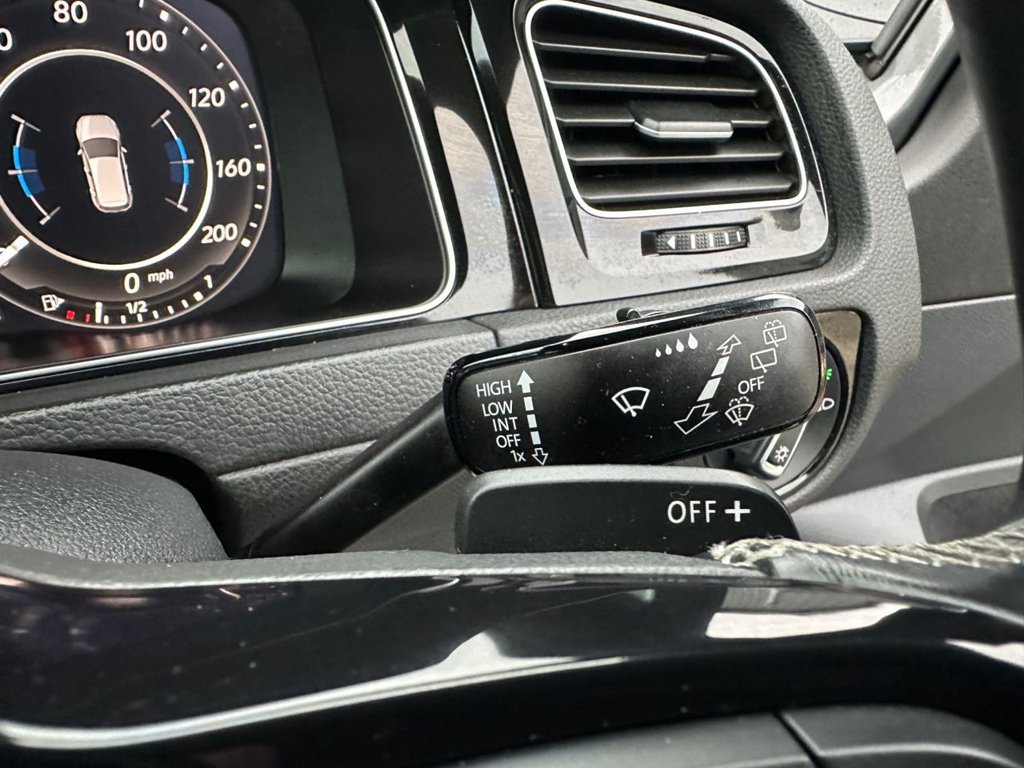 Used Volkswagen Golf 2020 for sale - 76536160: Photo 34