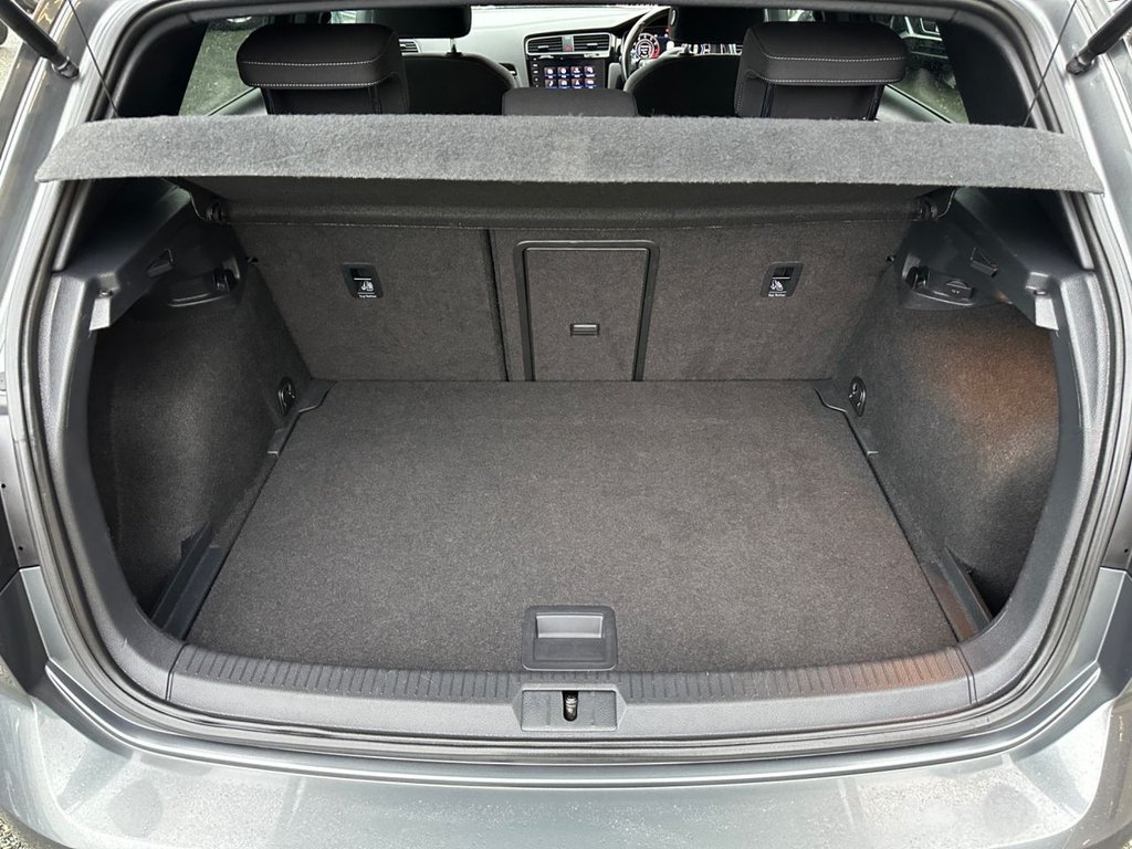 Used Volkswagen Golf 2020 for sale - 76536160: Photo 38