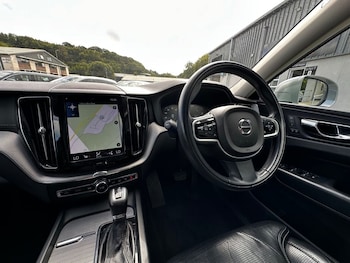 Used Volvo XC60 2018 for sale - 79438356: Photo