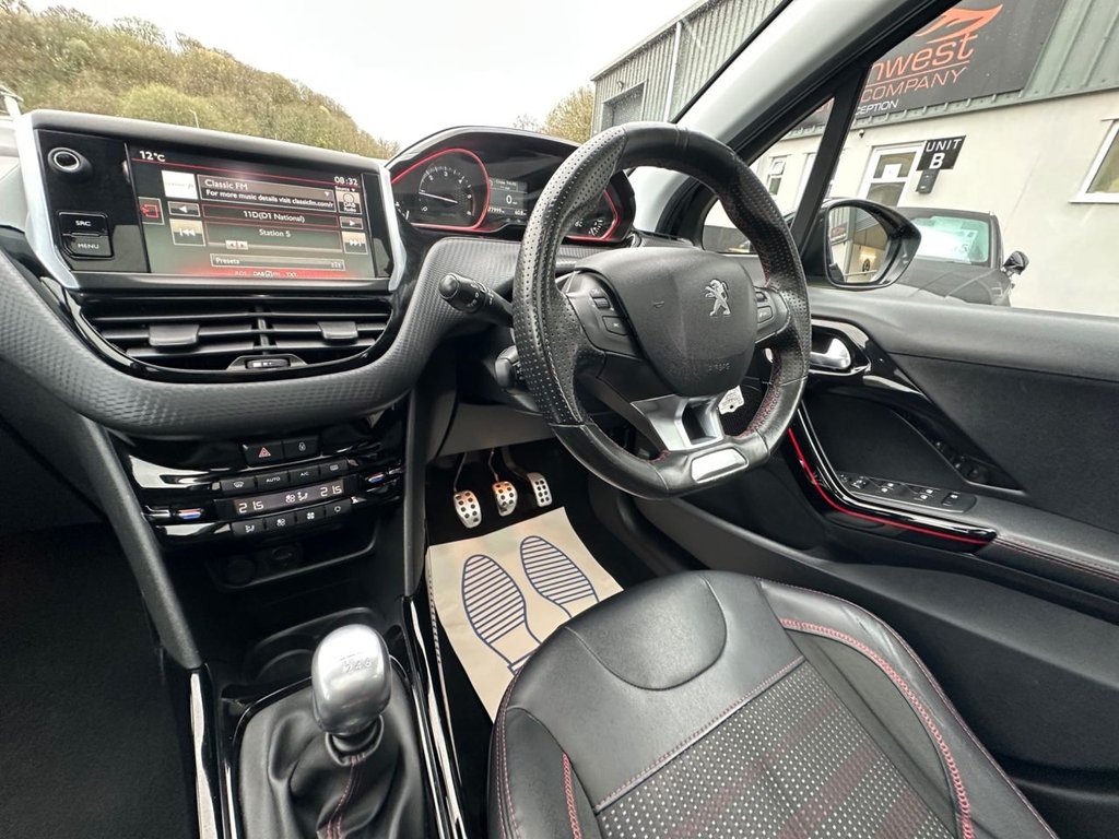 Used Peugeot 2008 2017 for sale - 77976409: Photo 20