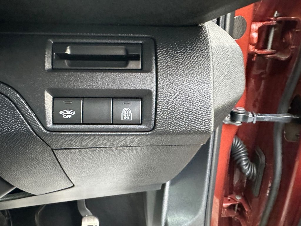 Used Peugeot 3008 2018 for sale - 77370110: Photo 37