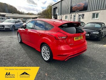 Used Ford Focus 2017 for sale - 76034984: Photo 4