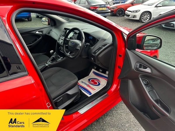 Used Ford Focus 2017 for sale - 76034984: Photo 7