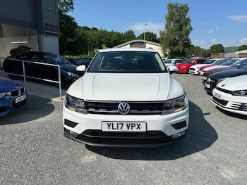 Used Volkswagen Tiguan 2017 for sale - 76034985: Photo 2