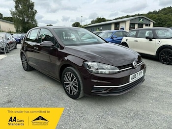 Volkswagen - Golf