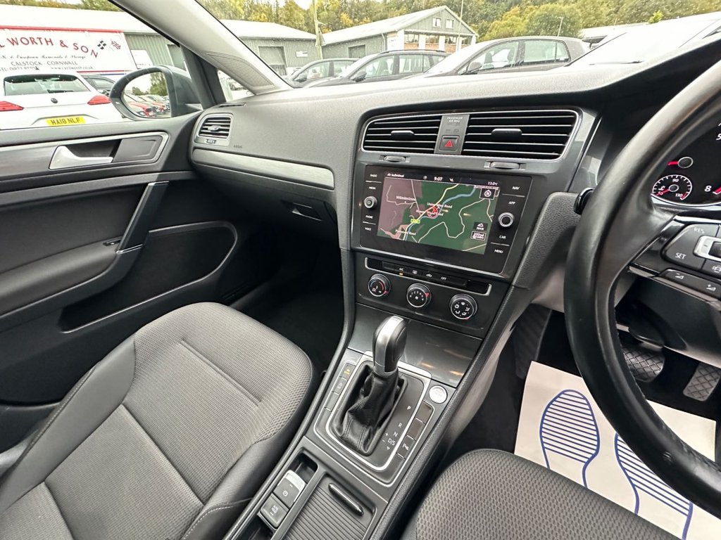 Used Volkswagen Golf 2018 for sale - 76235848: Photo 21
