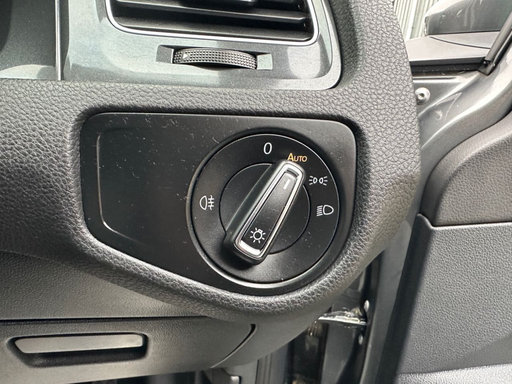 Used Volkswagen Golf 2018 for sale - 76235848: Photo 34