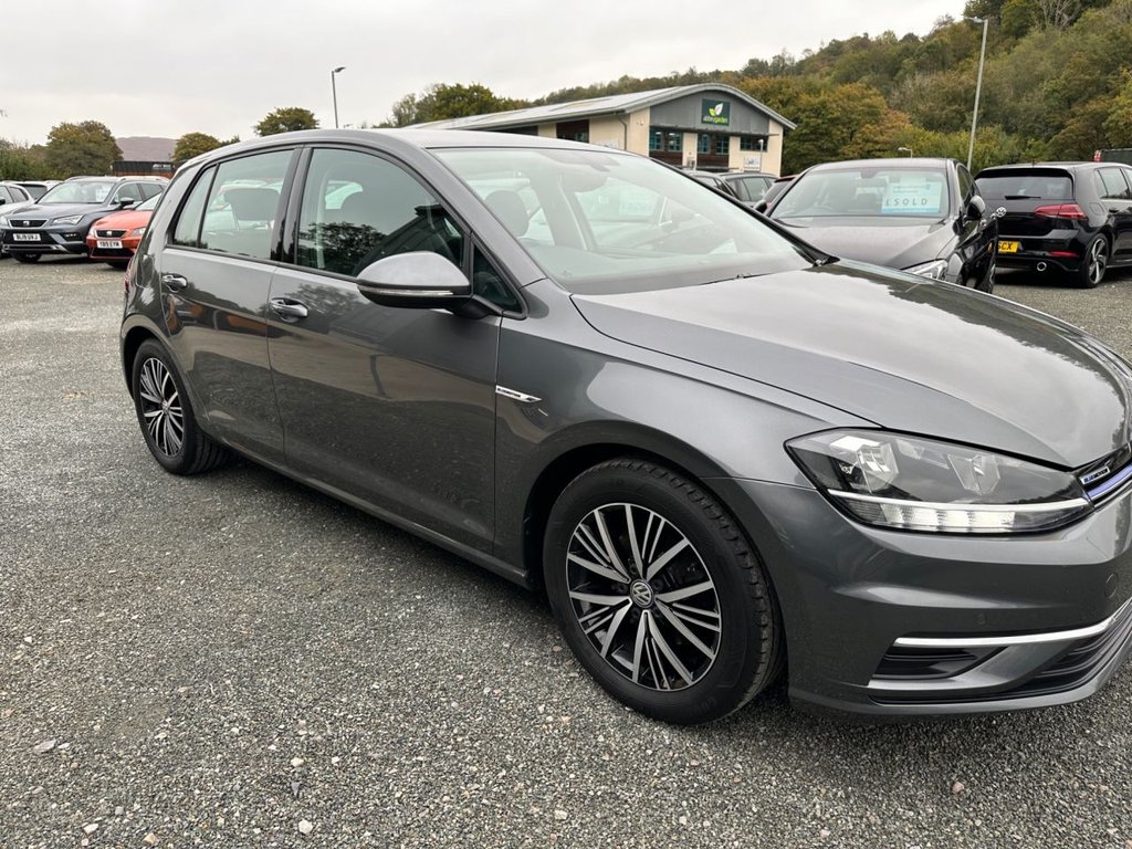 Used Volkswagen Golf 2018 for sale - 76235848: Photo 42