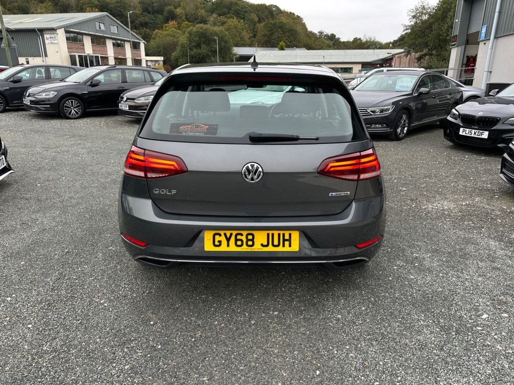 Used Volkswagen Golf 2018 for sale - 76235848: Photo 5