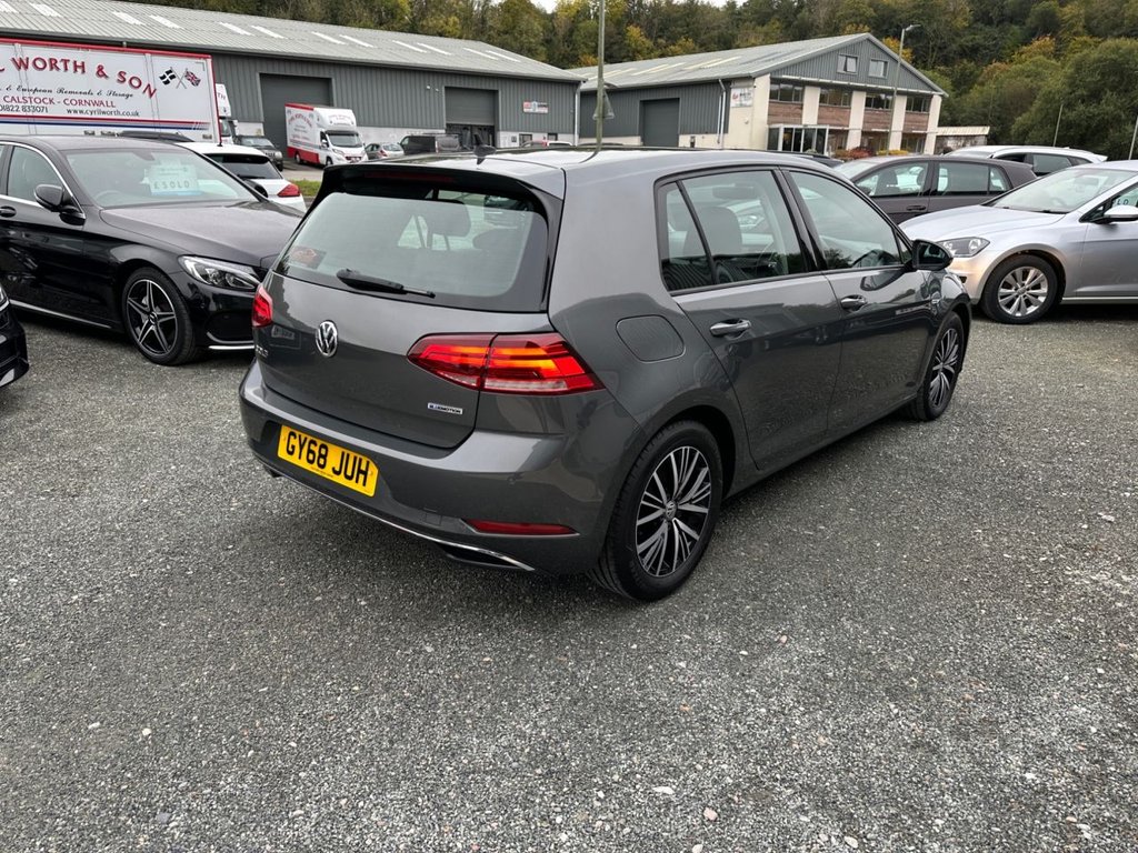 Used Volkswagen Golf 2018 for sale - 76235848: Photo 6