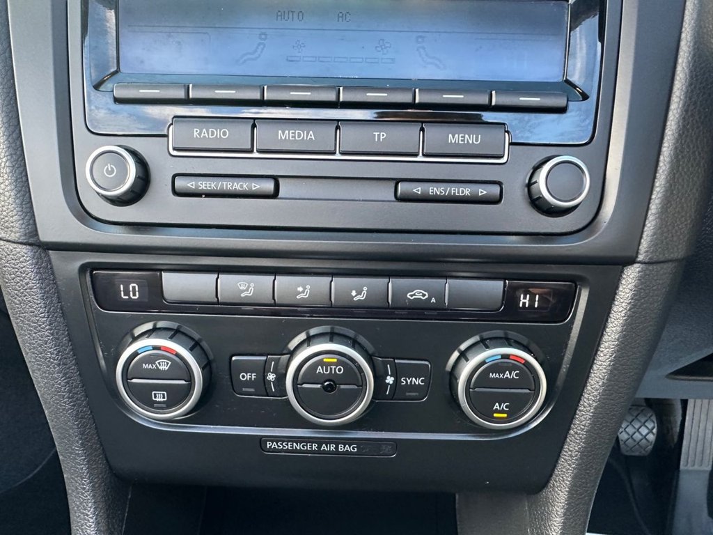 Used Volkswagen Golf 2014 for sale - 77250671: Photo 32