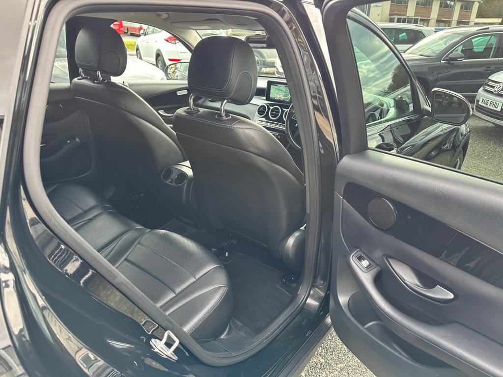 Used Mercedes-Benz GLC 2018 for sale - 76406617: Photo 17