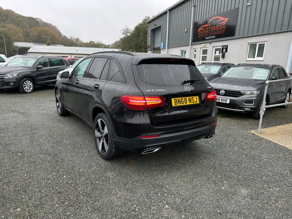 Used Mercedes-Benz GLC 2018 for sale - 76406617: Photo 3