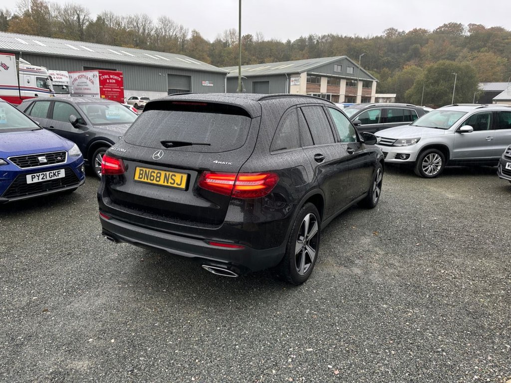 Used Mercedes-Benz GLC 2018 for sale - 76406617: Photo 5