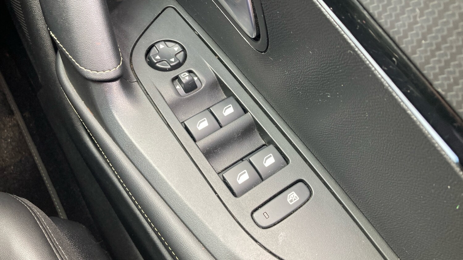 Used Peugeot 2008 2023 for sale - 78190868: Photo 23