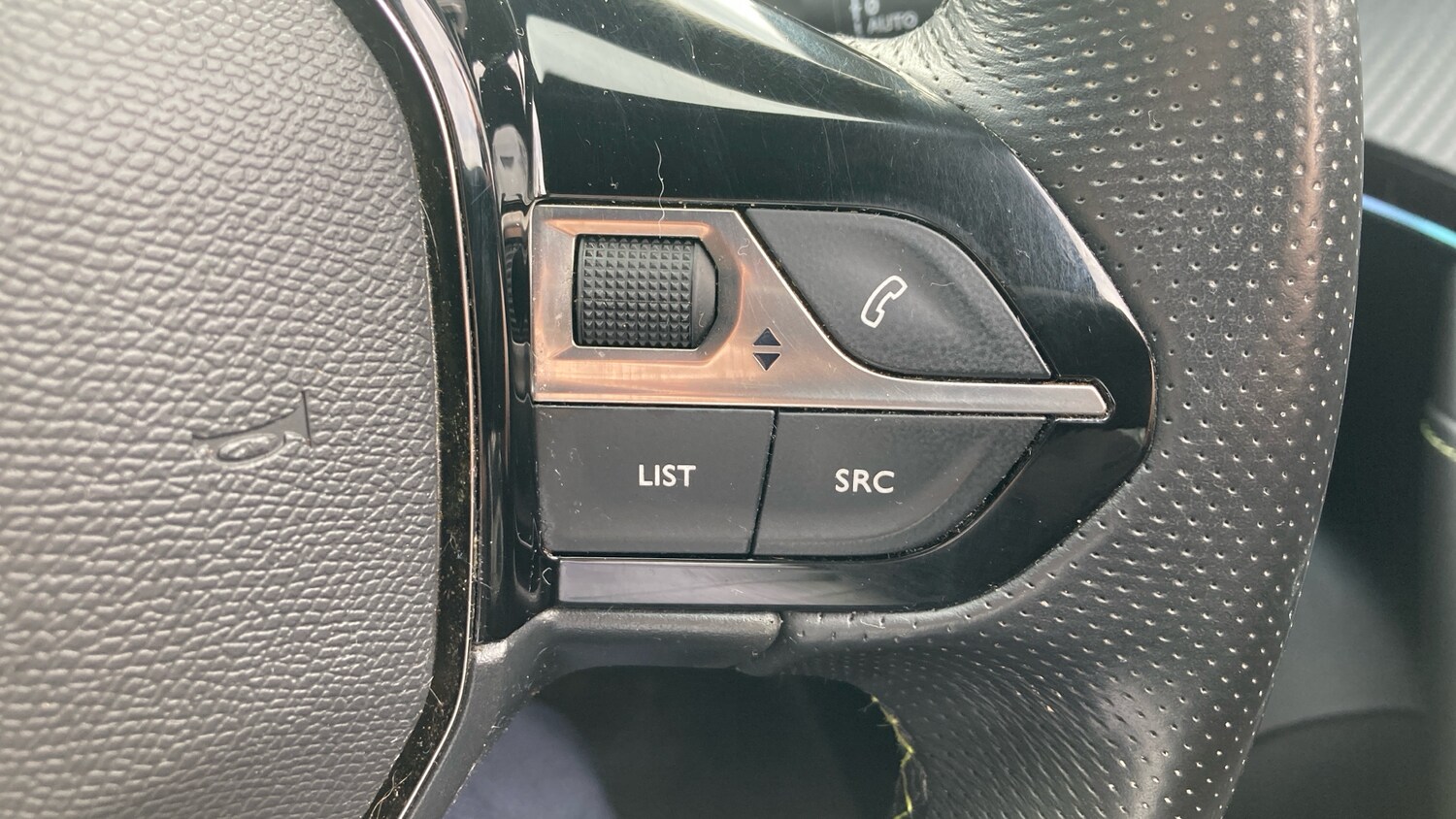 Used Peugeot 2008 2023 for sale - 78190868: Photo 28