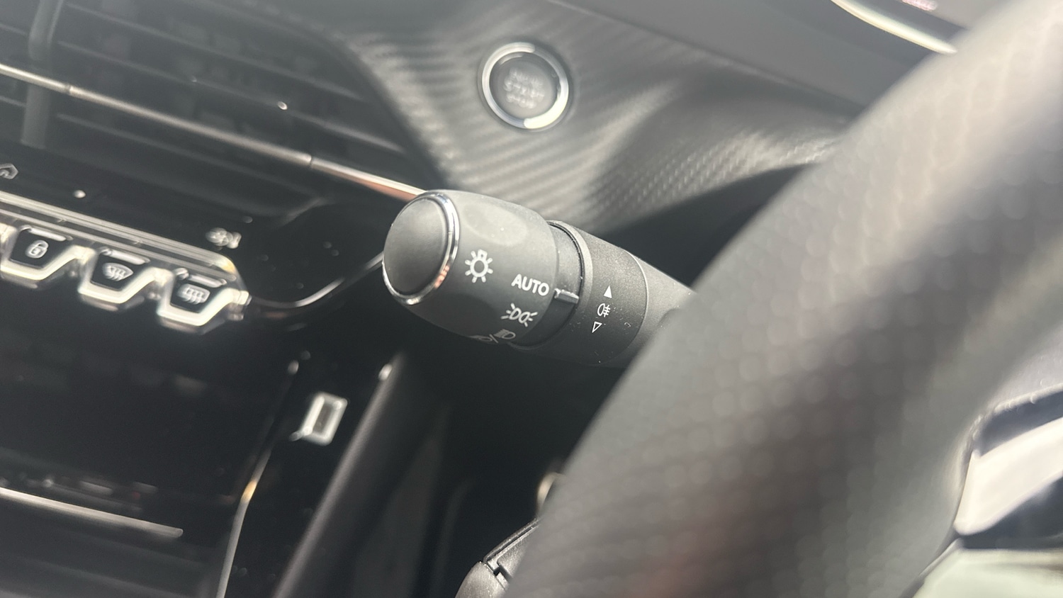 Used Peugeot 2008 2024 for sale - 76290456: Photo 25