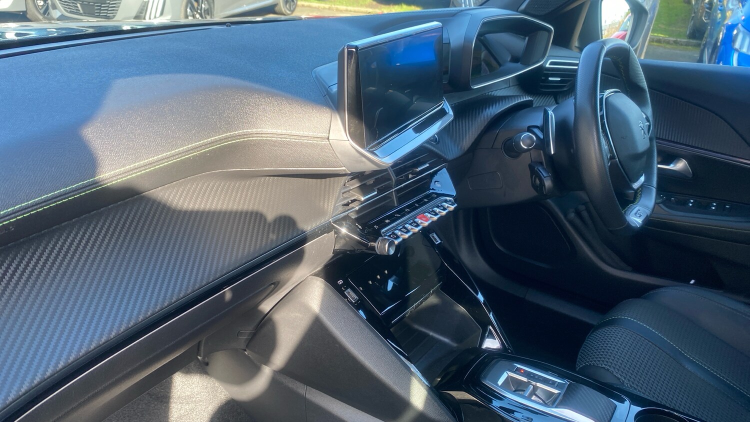 Used Peugeot 2008 2023 for sale - 77945944: Photo 9