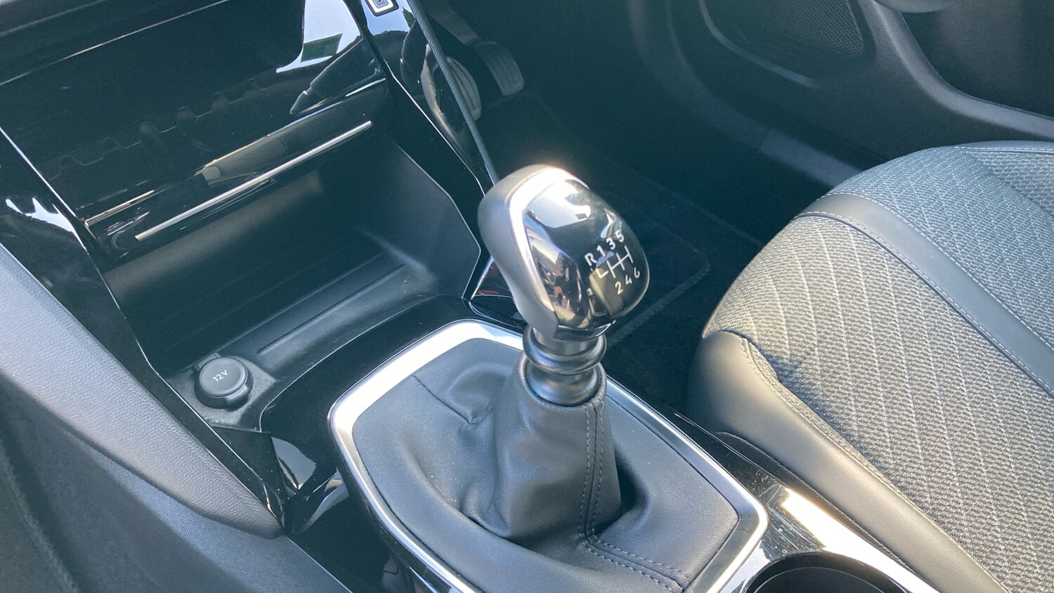 Used Peugeot 2008 2024 for sale - 78064352: Photo 13