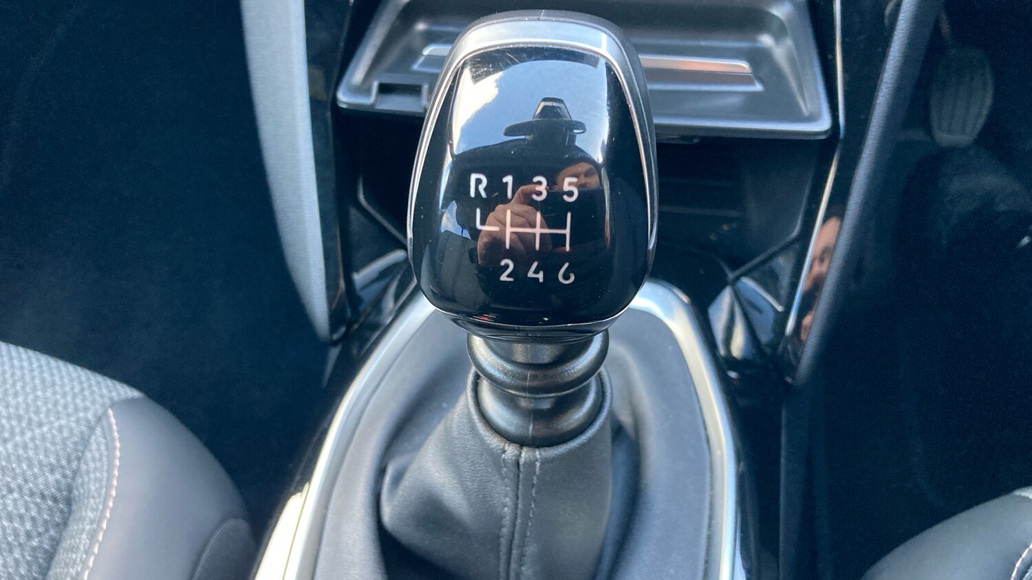 Used Peugeot 2008 2024 for sale - 78064352: Photo 35