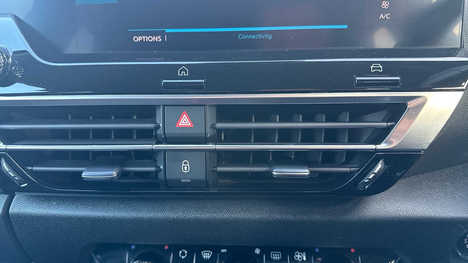 Used Citroen C4 2022 for sale - 76366837: Photo 37