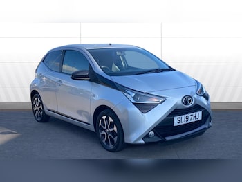 2019 (19) - 1.0 VVT-i X-Trend 5dr Petrol Hatchback