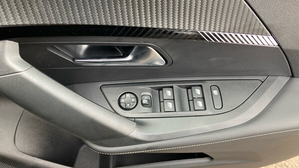 Used Peugeot 2008 2025 for sale - 76222109: Photo 26