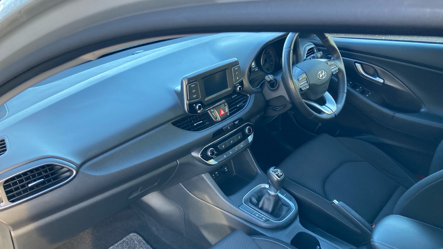 Used Hyundai i30 2017 for sale - 76352934: Photo 9